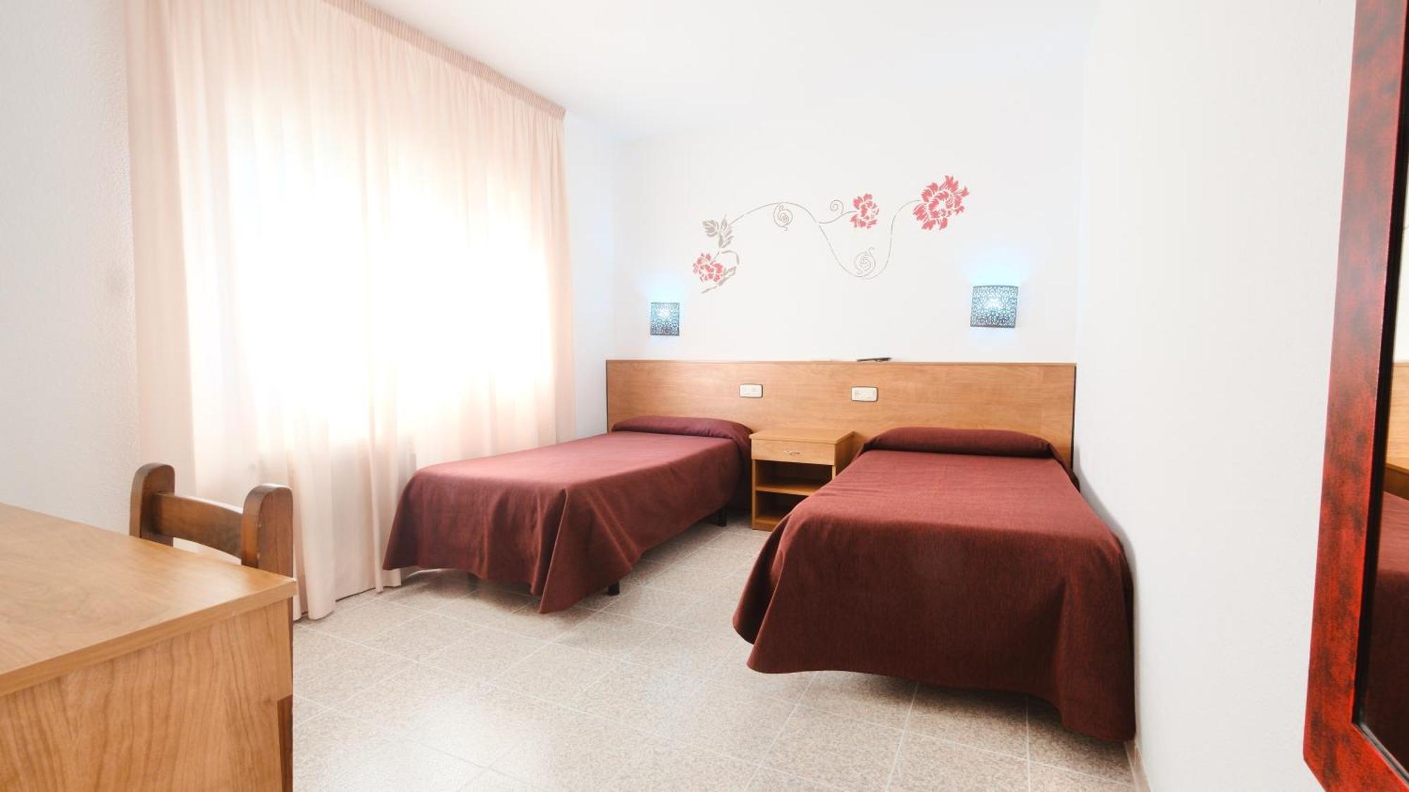 Hotel Paradis 토르뎀바라 외부 사진